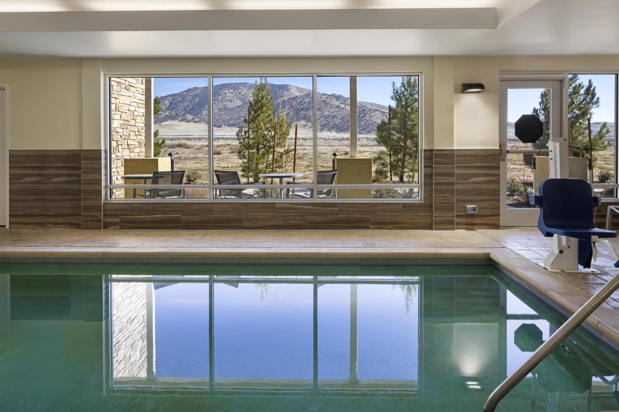 Towneplace Suites By Marriott Tehachapi Exterior photo